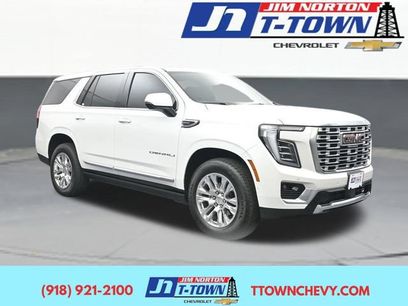 Used 2025 GMC Yukon Denali w/ Sun & Power Step Package