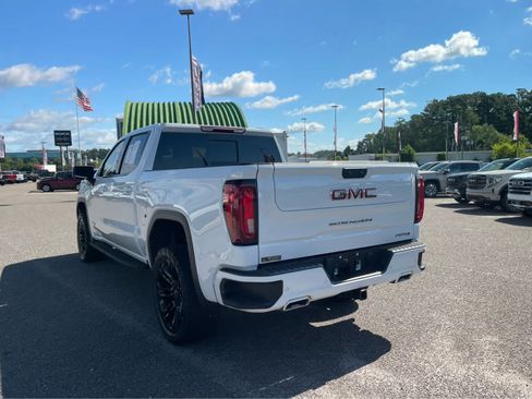 Used 2025 GMC Sierra 1500 AT4 w/ AT4 Premium Package AWD/4WD image 7