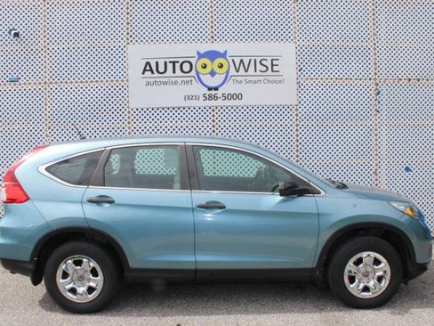 Used 2015 Honda CR-V LX image 2