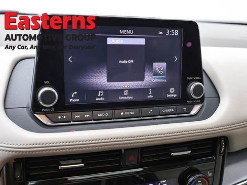 Used 2021 Nissan Rogue SV w/ Premium Package AWD/4WD image 19