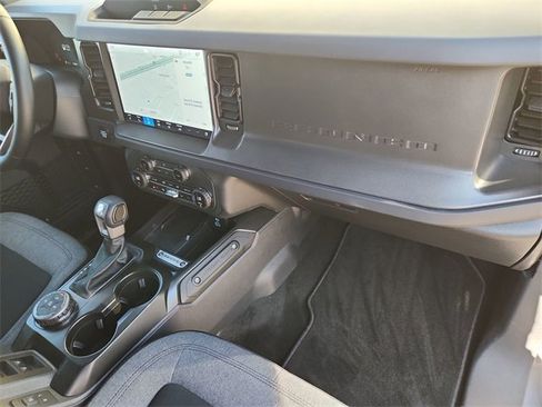 Used 2025 Ford Bronco Big Bend image 28