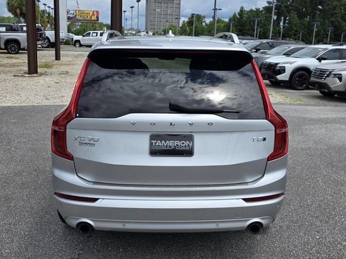 Used 2018 Volvo XC90 T5 Momentum w/ Convenience Package AWD/4WD image 4