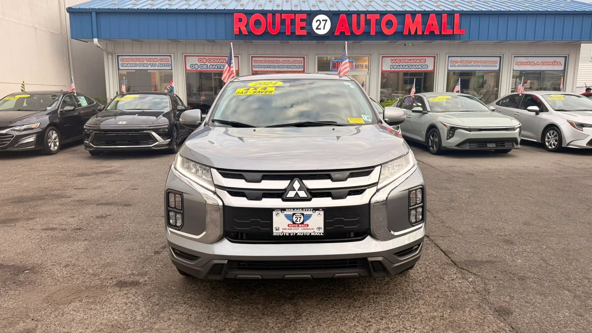 Used 2024 Mitsubishi Outlander Sport SE AWD/4WD image 3