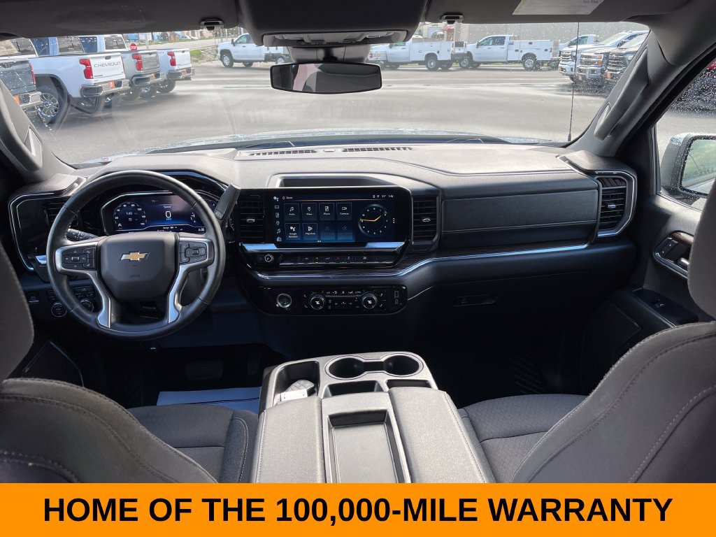 Used 2024 Chevrolet Silverado 1500 LT AWD/4WD image 16