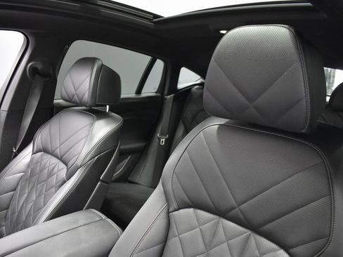 Used 2025 BMW X6 xDrive40i image 17