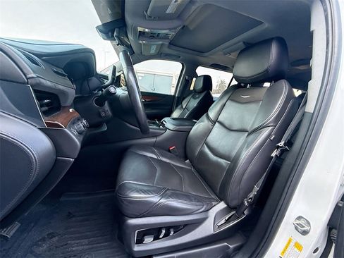 Used 2020 Cadillac Escalade ESV Luxury image 23