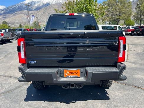 Used 2026 Ford F350 Platinum w/ Tremor Off-Road Package AWD/4WD image 12