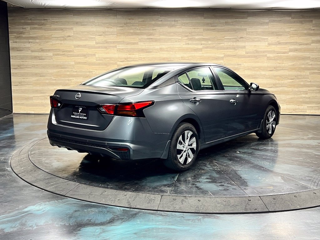Used 2024 Nissan Altima 2.5 S FWD image 16