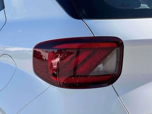 New 2026 Hyundai Venue SEL FWD image 8