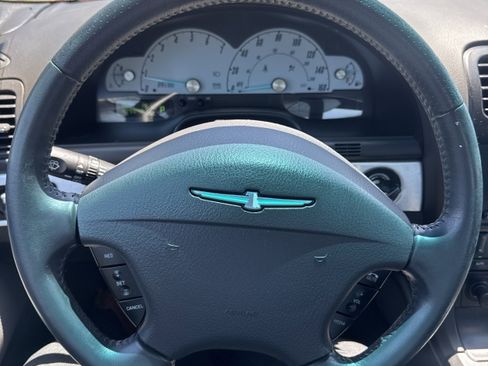Used 2002 Ford Thunderbird RWD image 27