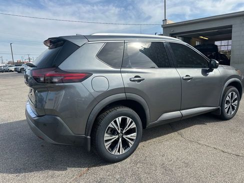 Certified 2021 Nissan Rogue SV w/ Premium Package image 7