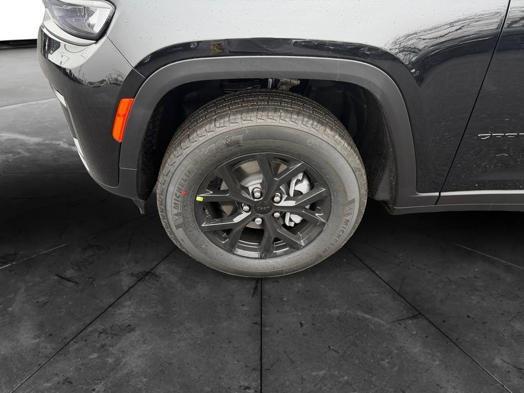 New 2026 Jeep Grand Cherokee Altitude AWD/4WD image 14