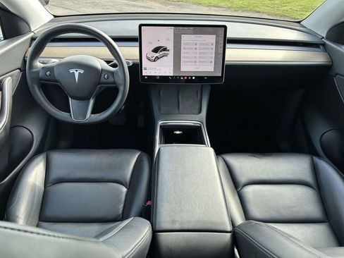 Used 2021 Tesla Model Y Long Range AWD/4WD image 17