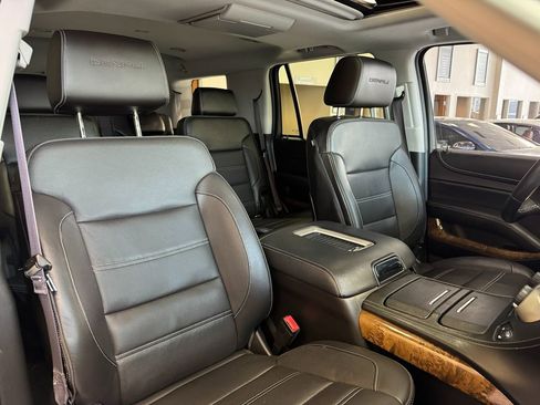 Used 2016 GMC Yukon Denali w/ Open Road Package AWD/4WD image 18