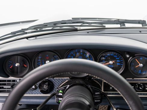 Used 1991 Porsche 911 Carrera image 49