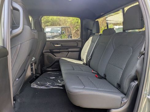 New 2026 RAM 1500 Express AWD/4WD image 22
