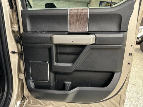 Used 2017 Ford F250 Lariat w/ Chrome Package image 63