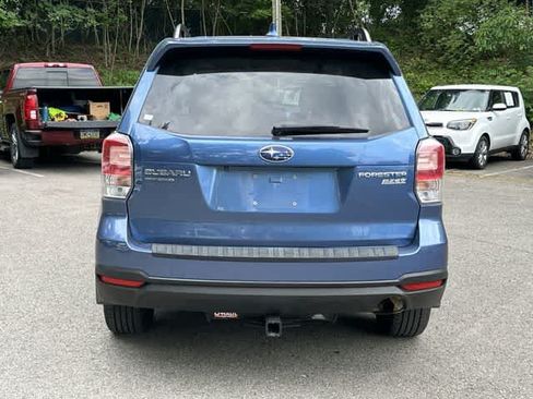 Used 2017 Subaru Forester 2.5i Premium w/ Protection Package #1 AWD/4WD image 4