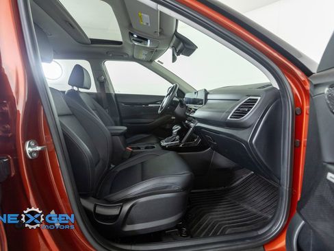 Used 2025 Kia Seltos SX w/ SX Sunroof Package AWD/4WD image 40