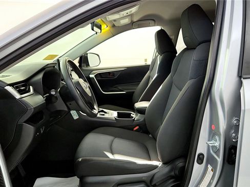 Certified 2022 Toyota RAV4 LE image 37