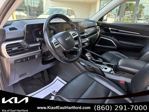 Certified 2024 Kia Telluride S w/ S Sunroof Package AWD/4WD image 29