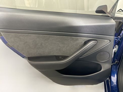 Used 2023 Tesla Model 3 Standard Range image 25