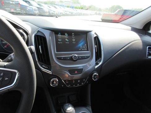 Used 2017 Chevrolet Cruze LT w/ Convenience Package FWD image 23