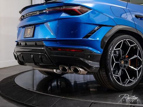 Used 2024 Lamborghini Urus Performante AWD/4WD image 19