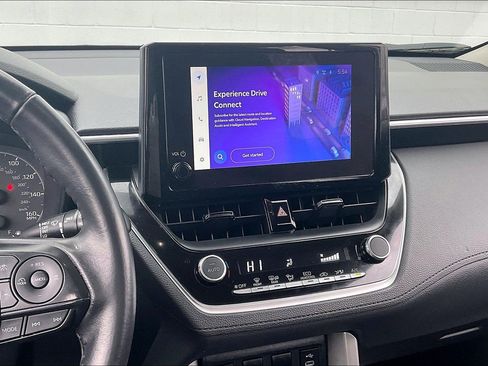 Used 2024 Toyota Corolla Cross LE image 7