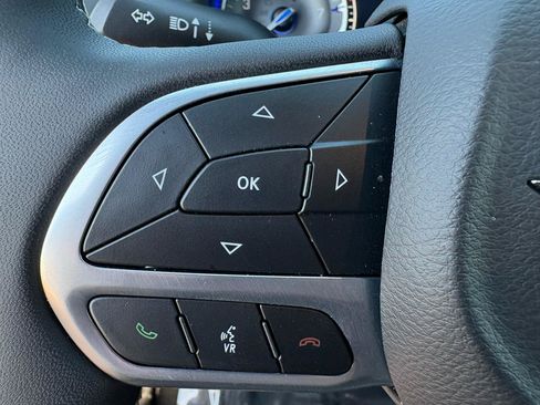 Used 2026 Chrysler Pacifica Select FWD image 31