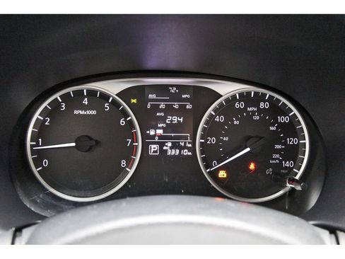 Used 2024 Nissan Kicks S image 12