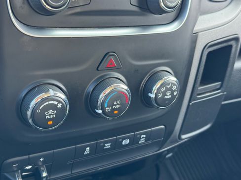 Used 2018 RAM 2500 Tradesman w/ Chrome Appearance Group image 28