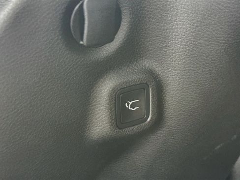 Used 2022 Jeep Compass Latitude w/ Convenience Group AWD/4WD image 30