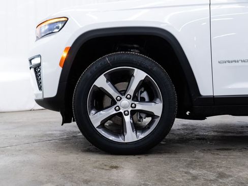 New 2026 Jeep Grand Cherokee Limited image 7