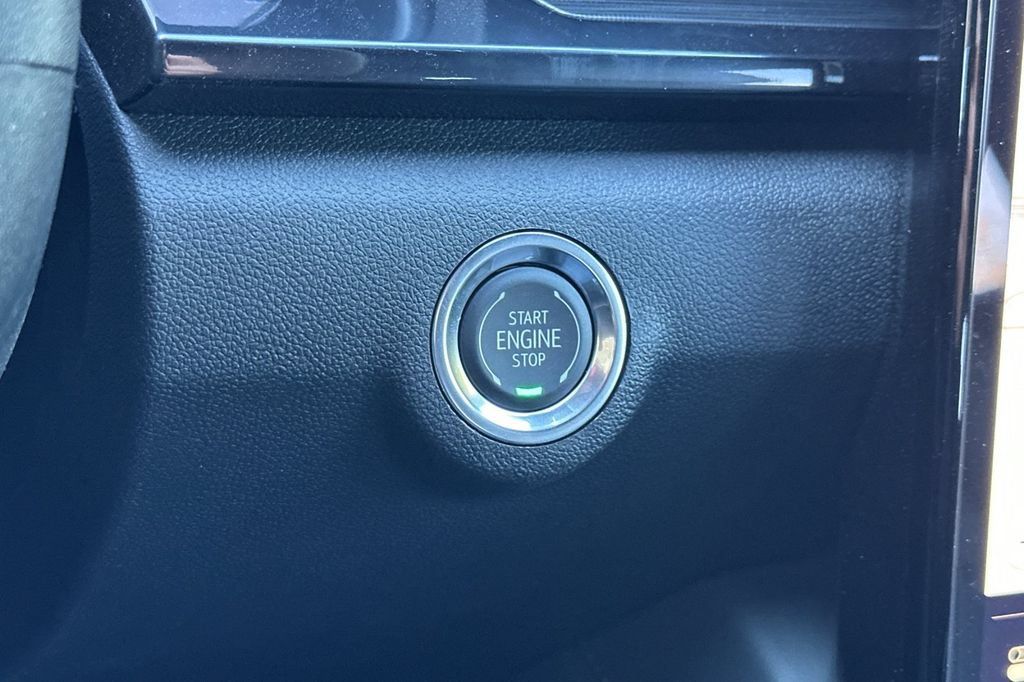 New 2026 GMC Terrain AT4 w/ Convenience Package III AWD/4WD image 25