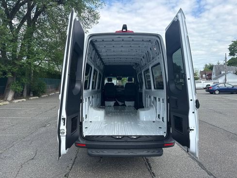 Used 2024 Mercedes-Benz Sprinter 3500 w/ Parking Package image 25