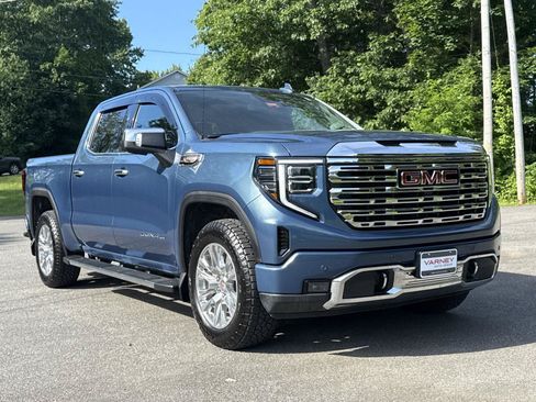 Used 2025 GMC Sierra 1500 Denali AWD/4WD image 4