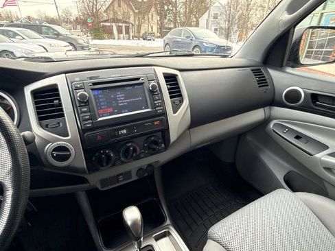 Used 2013 Toyota Tacoma Base V6 image 22