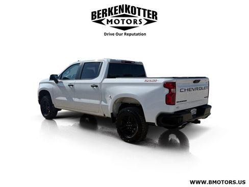 Used 2024 Chevrolet Silverado 1500 Custom Trail Boss w/ LPO, Dark Essentials Package AWD/4WD image 5