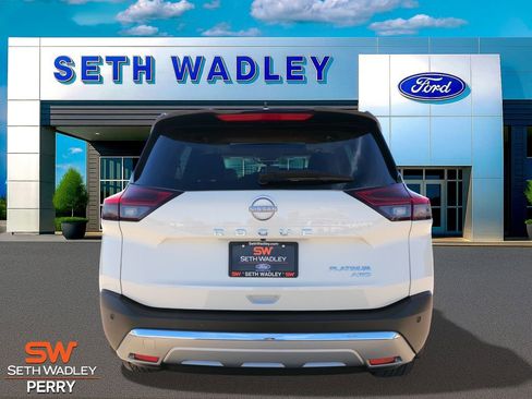 Used 2022 Nissan Rogue Platinum w/ Head-Up Display Package image 5