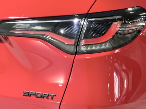 Used 2024 Honda HR-V Sport image 12