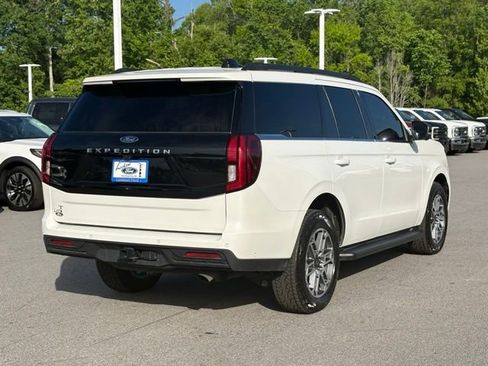 Used 2025 Ford Expedition Active AWD/4WD image 5