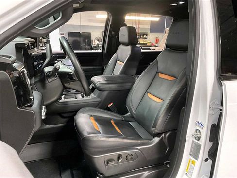 Used 2024 GMC Sierra 2500 AT4 w/ AT4 Premium Plus Package image 7