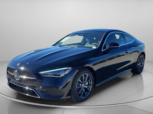 Certified 2026 Mercedes-Benz CLE 300 4MATIC Coupe image 2
