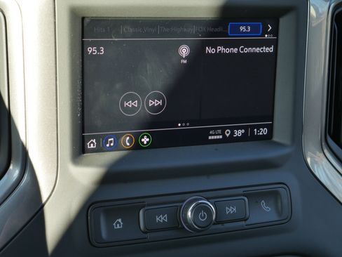 Used 2024 Chevrolet Silverado 2500 Custom w/ Custom Value Package image 11