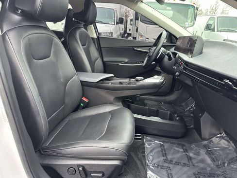 Used 2022 Kia EV6 Wind image 25