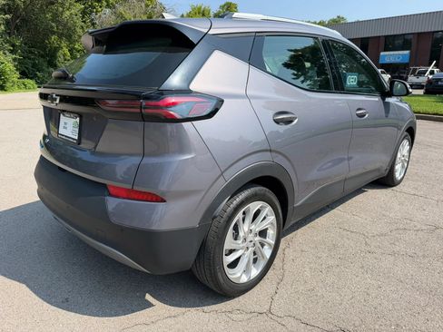 Used 2023 Chevrolet Bolt EUV LT w/ Driver Confidence Package FWD image 6