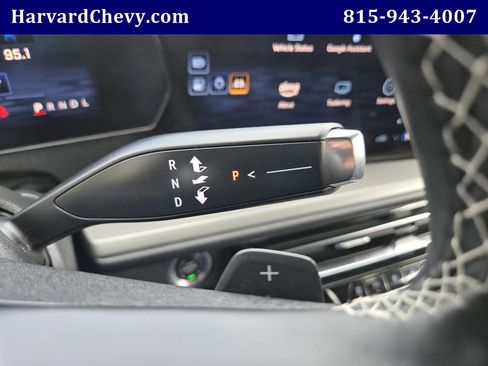 Used 2025 Chevrolet Traverse LT AWD/4WD image 19