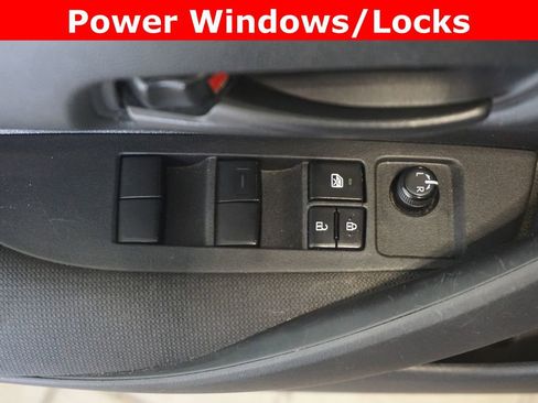 Used 2024 Toyota Corolla LE FWD image 5