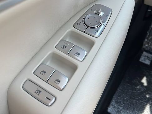 Used 2026 Genesis G70 2.5T RWD image 22